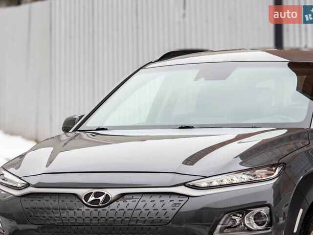 Сірий Хендай Kona Electric, об'ємом двигуна 0 л та пробігом 26 тис. км за 16300 $, фото 2 на Automoto.ua