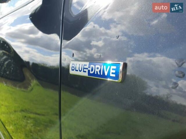 Серый Хендай Kona Electric, объемом двигателя 0 л и пробегом 135 тыс. км за 17100 $, фото 10 на Automoto.ua