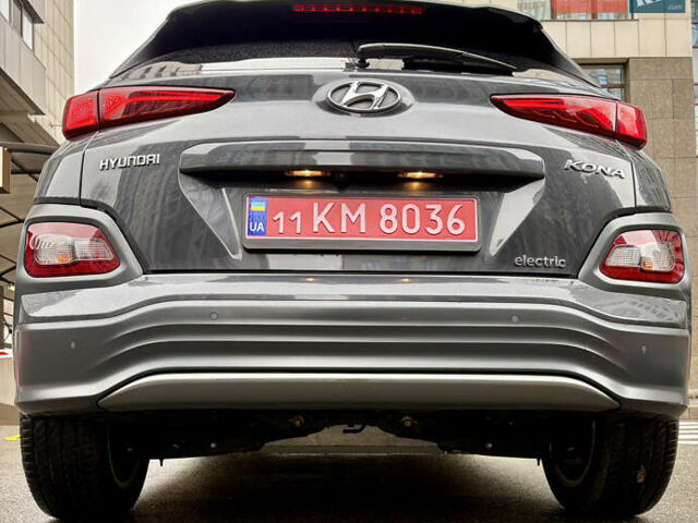 Серый Хендай Kona Electric, объемом двигателя 0 л и пробегом 130 тыс. км за 18500 $, фото 10 на Automoto.ua