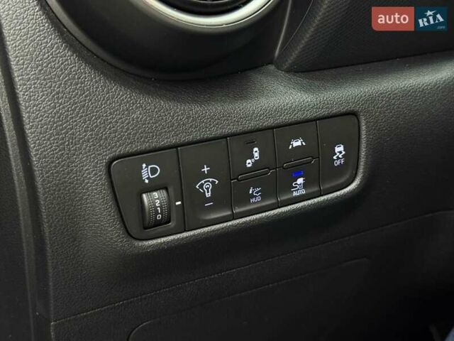 Сірий Хендай Kona Electric, об'ємом двигуна 0 л та пробігом 89 тис. км за 18340 $, фото 13 на Automoto.ua