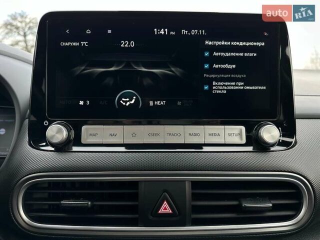 Сірий Хендай Kona Electric, об'ємом двигуна 0 л та пробігом 76 тис. км за 20500 $, фото 70 на Automoto.ua