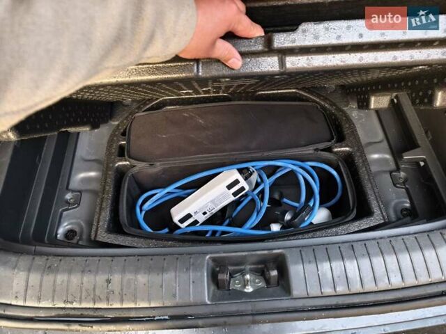 Серый Хендай Kona Electric, объемом двигателя 0 л и пробегом 121 тыс. км за 16000 $, фото 15 на Automoto.ua