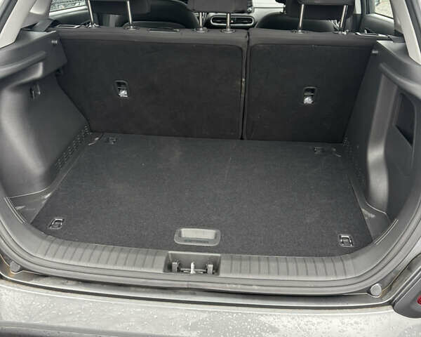 Сірий Хендай Kona Electric, об'ємом двигуна 0 л та пробігом 56 тис. км за 15400 $, фото 17 на Automoto.ua