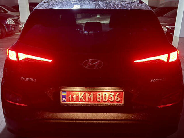 Серый Хендай Kona Electric, объемом двигателя 0 л и пробегом 130 тыс. км за 18500 $, фото 35 на Automoto.ua