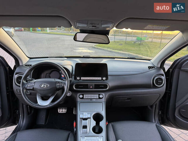 Сірий Хендай Kona Electric, об'ємом двигуна 0 л та пробігом 114 тис. км за 17999 $, фото 29 на Automoto.ua