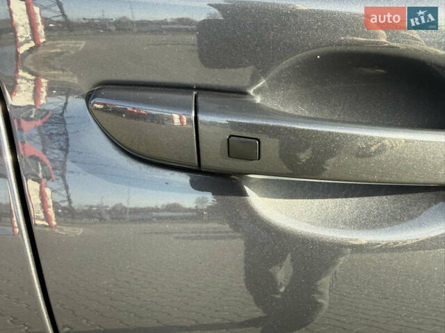 Серый Хендай Kona Electric, объемом двигателя 0 л и пробегом 69 тыс. км за 19300 $, фото 19 на Automoto.ua