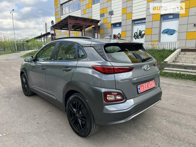 Серый Хендай Kona Electric, объемом двигателя 0 л и пробегом 38 тыс. км за 16799 $, фото 15 на Automoto.ua