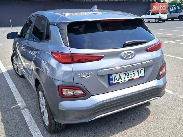 Сірий Хендай Kona Electric, об'ємом двигуна 0 л та пробігом 79 тис. км за 18500 $, фото 10 на Automoto.ua