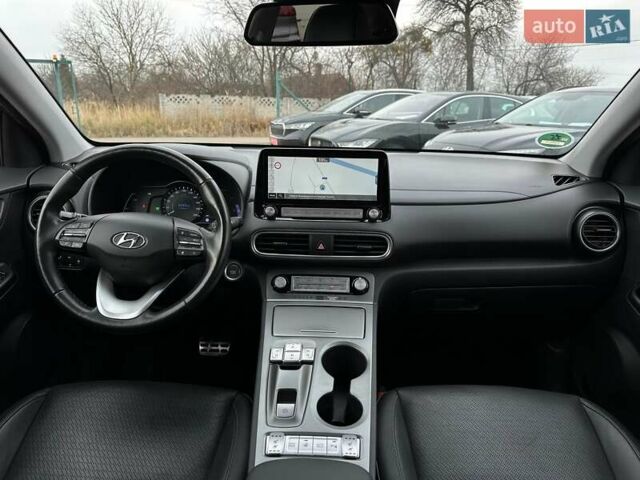 Сірий Хендай Kona Electric, об'ємом двигуна 0 л та пробігом 76 тис. км за 20500 $, фото 42 на Automoto.ua