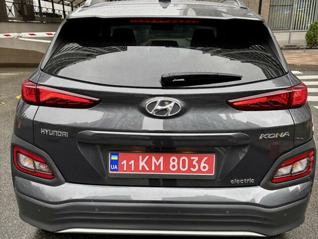 Серый Хендай Kona Electric, объемом двигателя 0 л и пробегом 130 тыс. км за 18500 $, фото 8 на Automoto.ua