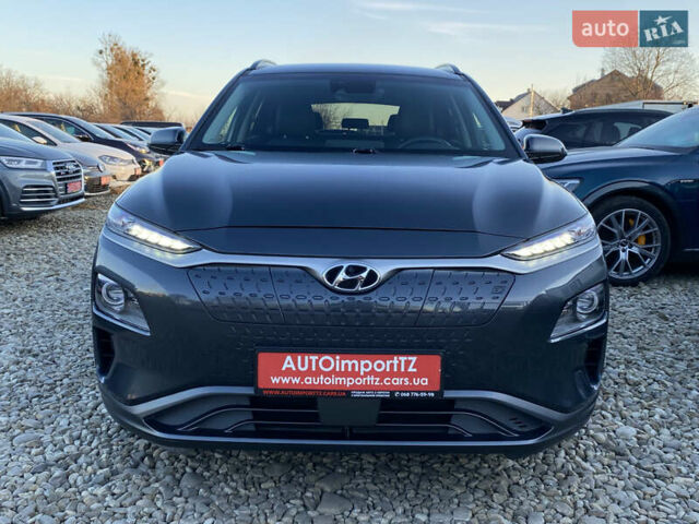Серый Хендай Kona Electric, объемом двигателя 0 л и пробегом 104 тыс. км за 17200 $, фото 22 на Automoto.ua