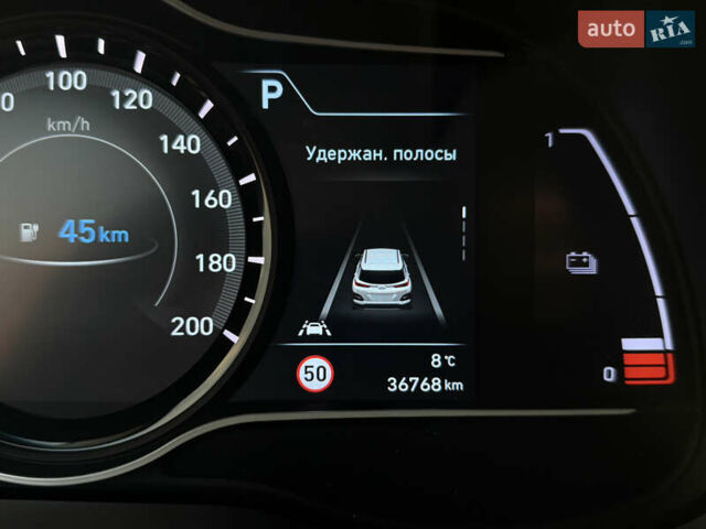 Серый Хендай Kona Electric, объемом двигателя 0 л и пробегом 36 тыс. км за 20700 $, фото 52 на Automoto.ua