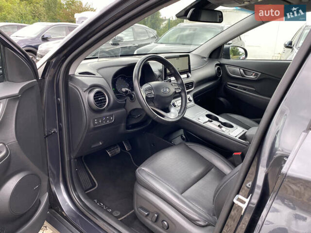 Сірий Хендай Kona Electric, об'ємом двигуна 0 л та пробігом 69 тис. км за 20900 $, фото 1 на Automoto.ua