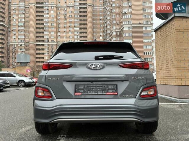 Серый Хендай Kona Electric, объемом двигателя 0 л и пробегом 78 тыс. км за 19500 $, фото 12 на Automoto.ua
