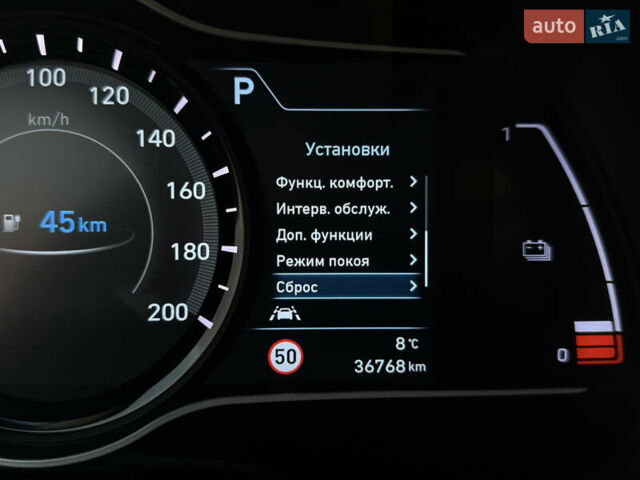 Серый Хендай Kona Electric, объемом двигателя 0 л и пробегом 36 тыс. км за 20700 $, фото 56 на Automoto.ua