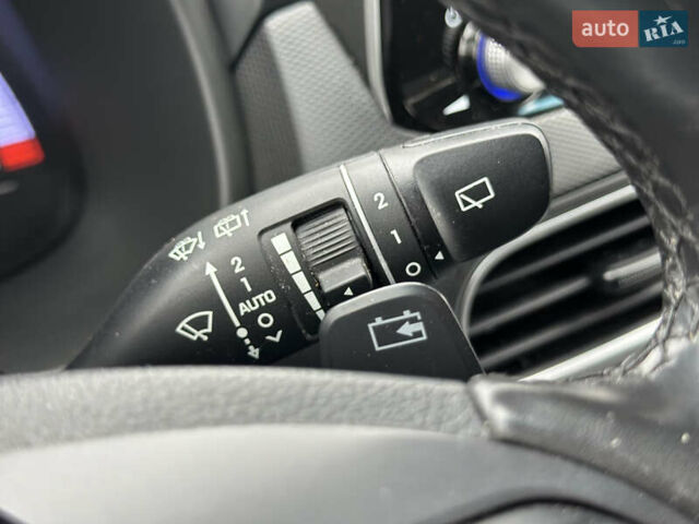 Серый Хендай Kona Electric, объемом двигателя 0 л и пробегом 167 тыс. км за 17700 $, фото 32 на Automoto.ua