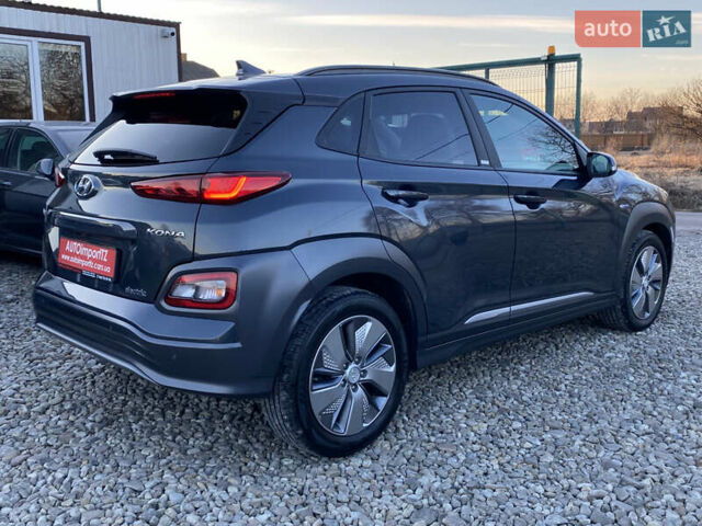 Серый Хендай Kona Electric, объемом двигателя 0 л и пробегом 104 тыс. км за 17200 $, фото 18 на Automoto.ua