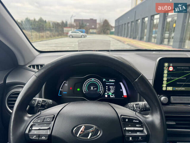 Сірий Хендай Kona Electric, об'ємом двигуна 0 л та пробігом 78 тис. км за 18900 $, фото 47 на Automoto.ua