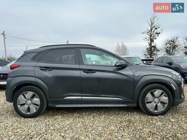 Сірий Хендай Kona Electric, об'ємом двигуна 0 л та пробігом 76 тис. км за 20500 $, фото 30 на Automoto.ua