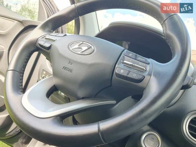 Серый Хендай Kona Electric, объемом двигателя 0 л и пробегом 135 тыс. км за 17100 $, фото 19 на Automoto.ua