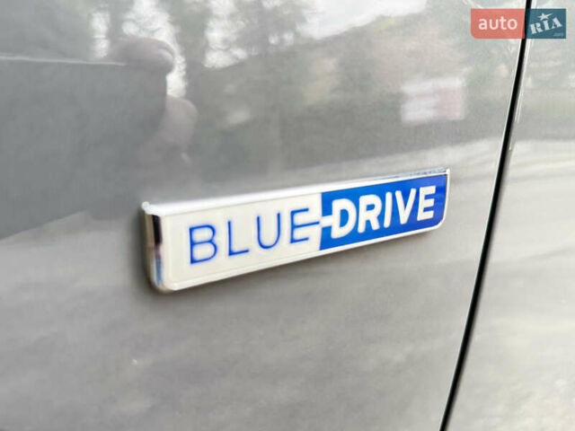 Серый Хендай Kona Electric, объемом двигателя 0 л и пробегом 135 тыс. км за 18999 $, фото 13 на Automoto.ua