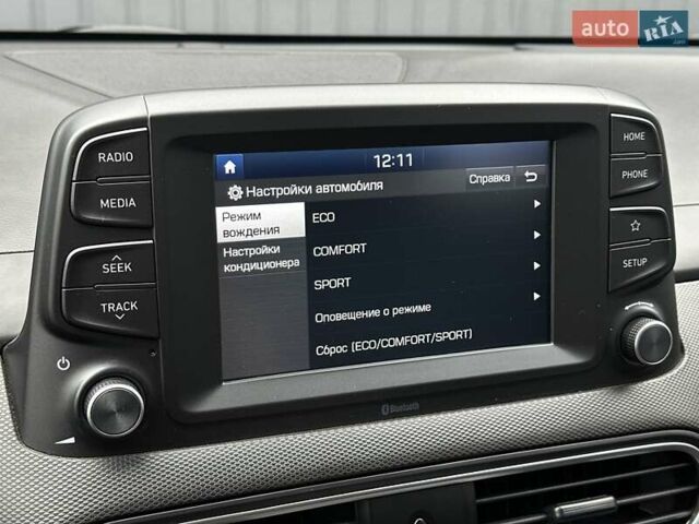 Сірий Хендай Kona Electric, об'ємом двигуна 0 л та пробігом 63 тис. км за 18500 $, фото 36 на Automoto.ua