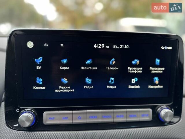 Сірий Хендай Kona Electric, об'ємом двигуна 0 л та пробігом 88 тис. км за 18700 $, фото 49 на Automoto.ua