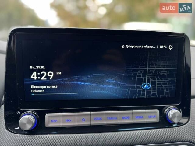 Сірий Хендай Kona Electric, об'ємом двигуна 0 л та пробігом 88 тис. км за 18700 $, фото 48 на Automoto.ua