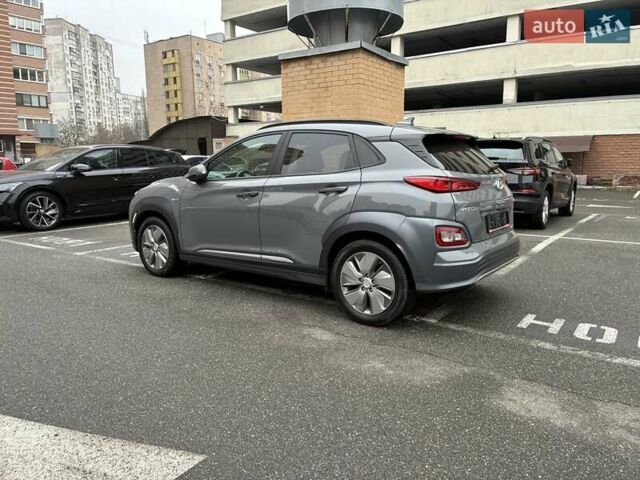 Серый Хендай Kona Electric, объемом двигателя 0 л и пробегом 78 тыс. км за 19500 $, фото 16 на Automoto.ua