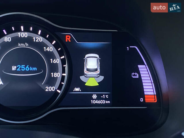 Серый Хендай Kona Electric, объемом двигателя 0 л и пробегом 104 тыс. км за 17200 $, фото 64 на Automoto.ua