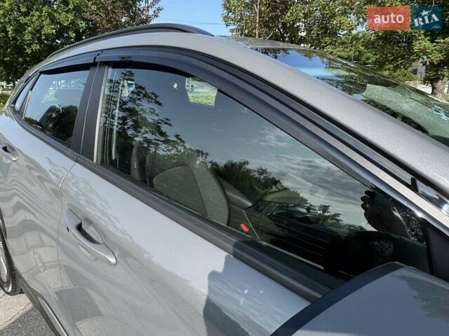 Сірий Хендай Kona Electric, об'ємом двигуна 0 л та пробігом 19 тис. км за 16000 $, фото 35 на Automoto.ua