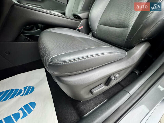 Сірий Хендай Kona Electric, об'ємом двигуна 0 л та пробігом 78 тис. км за 18900 $, фото 44 на Automoto.ua