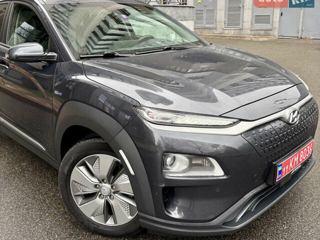 Серый Хендай Kona Electric, объемом двигателя 0 л и пробегом 130 тыс. км за 18500 $, фото 16 на Automoto.ua