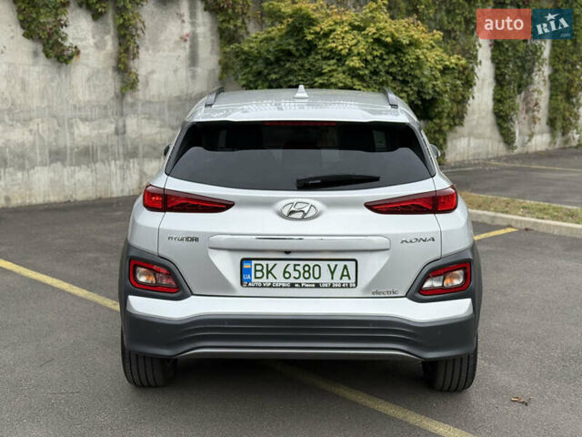 Серый Хендай Kona Electric, объемом двигателя 0 л и пробегом 26 тыс. км за 18850 $, фото 26 на Automoto.ua