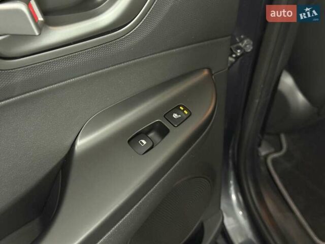 Сірий Хендай Kona Electric, об'ємом двигуна 0 л та пробігом 89 тис. км за 18340 $, фото 28 на Automoto.ua