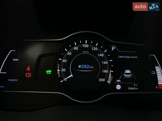 Сірий Хендай Kona Electric, об'ємом двигуна 0 л та пробігом 76 тис. км за 20500 $, фото 56 на Automoto.ua