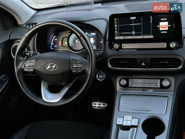 Серый Хендай Kona Electric, объемом двигателя 0 л и пробегом 159 тыс. км за 16900 $, фото 45 на Automoto.ua