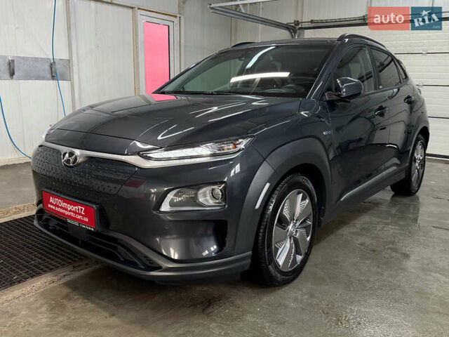 Серый Хендай Kona Electric, объемом двигателя 0 л и пробегом 36 тыс. км за 20700 $, фото 14 на Automoto.ua