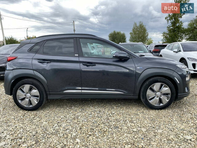 Серый Хендай Kona Electric, объемом двигателя 0 л и пробегом 69 тыс. км за 20400 $, фото 22 на Automoto.ua