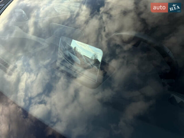 Серый Хендай Kona Electric, объемом двигателя 0 л и пробегом 36 тыс. км за 20700 $, фото 26 на Automoto.ua