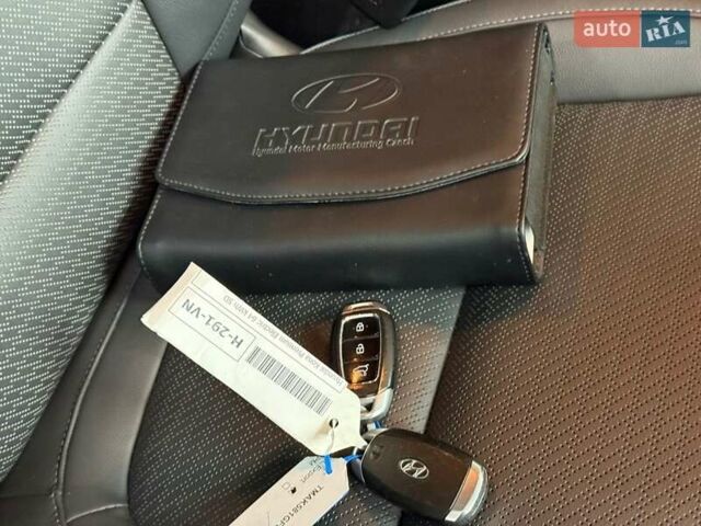 Сірий Хендай Kona Electric, об'ємом двигуна 0 л та пробігом 89 тис. км за 18340 $, фото 24 на Automoto.ua