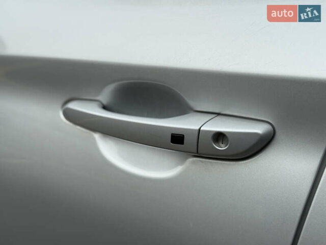 Серый Хендай Kona Electric, объемом двигателя 0 л и пробегом 26 тыс. км за 18850 $, фото 16 на Automoto.ua