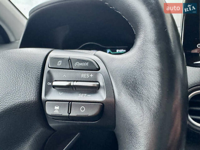 Сірий Хендай Kona Electric, об'ємом двигуна 0 л та пробігом 78 тис. км за 18900 $, фото 48 на Automoto.ua