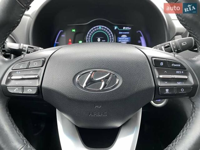 Сірий Хендай Kona Electric, об'ємом двигуна 0 л та пробігом 91 тис. км за 18900 $, фото 35 на Automoto.ua