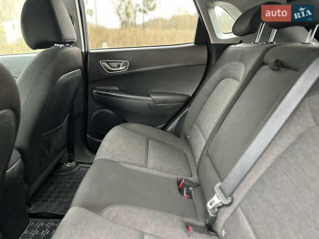 Серый Хендай Kona Electric, объемом двигателя 0 л и пробегом 158 тыс. км за 16300 $, фото 34 на Automoto.ua