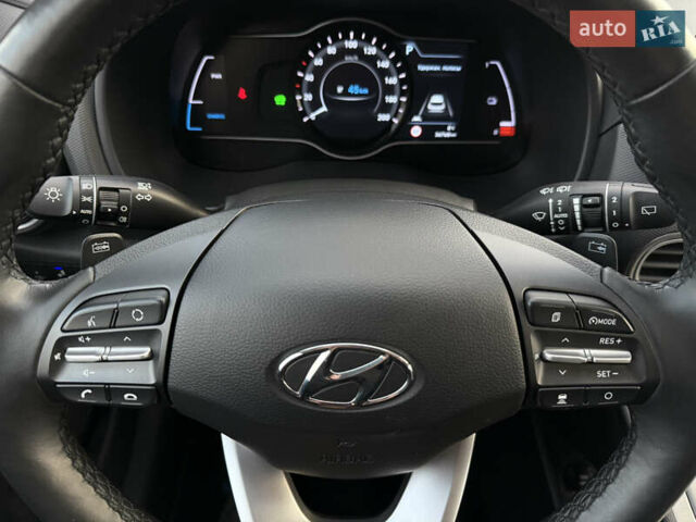 Серый Хендай Kona Electric, объемом двигателя 0 л и пробегом 36 тыс. км за 20700 $, фото 49 на Automoto.ua