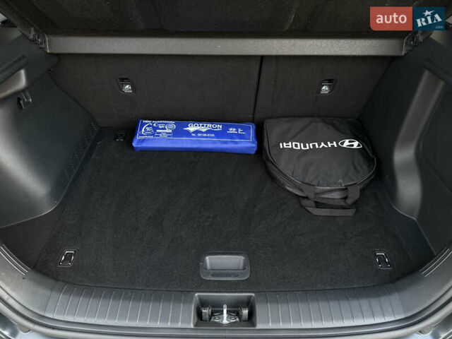 Серый Хендай Kona Electric, объемом двигателя 0 л и пробегом 36 тыс. км за 20700 $, фото 94 на Automoto.ua