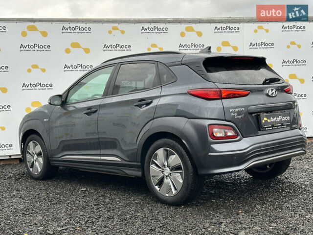Серый Хендай Kona Electric, объемом двигателя 0 л и пробегом 167 тыс. км за 17700 $, фото 70 на Automoto.ua
