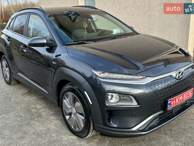 Серый Хендай Kona Electric, объемом двигателя 0 л и пробегом 130 тыс. км за 18500 $, фото 56 на Automoto.ua