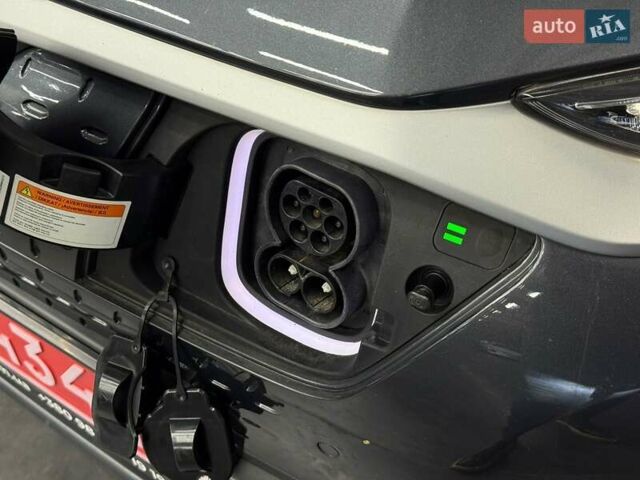 Сірий Хендай Kona Electric, об'ємом двигуна 0 л та пробігом 89 тис. км за 18340 $, фото 7 на Automoto.ua